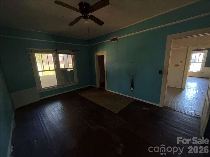 512 2nd Street, Cherryville, NC 28021.  MLS# CAR4370476, YatesRealty ID 20478. 