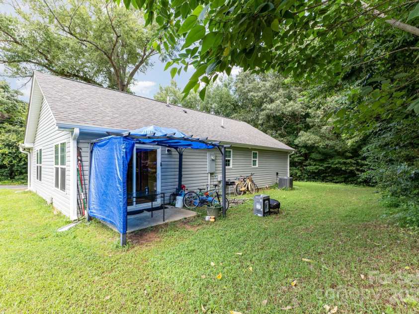 1050 Rush Street, Albemarle, NC 28001.  MLS# CAR4277361, YatesRealty ID 2048. 