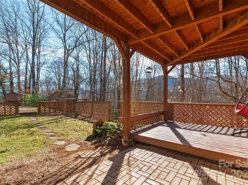 145 Upward Way, Waynesville, NC 28785.  MLS# CAR4218912, YatesRealty ID 2048. 