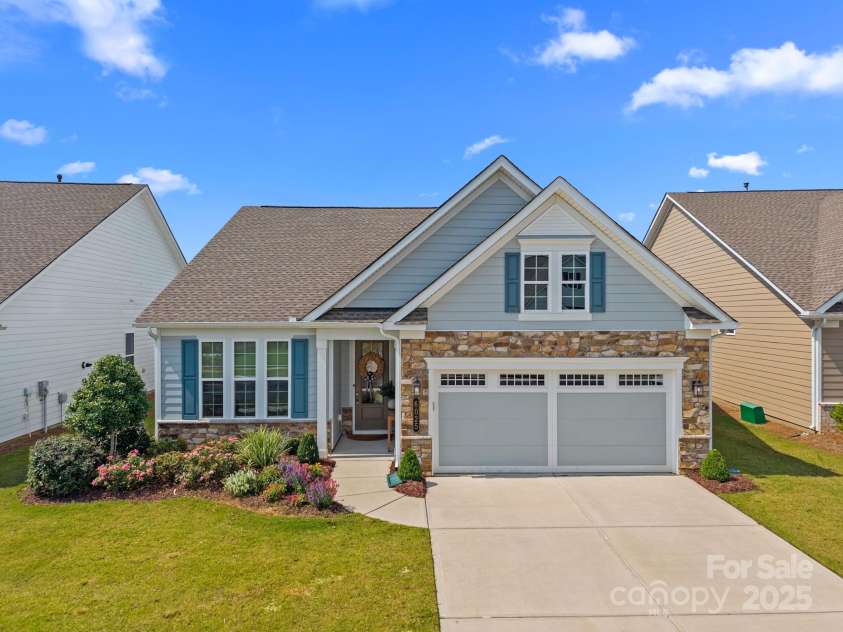 6025 Blissful Drive, Charlotte, NC 28215.  MLS# CAR4300441, YatesRealty ID 2048. 