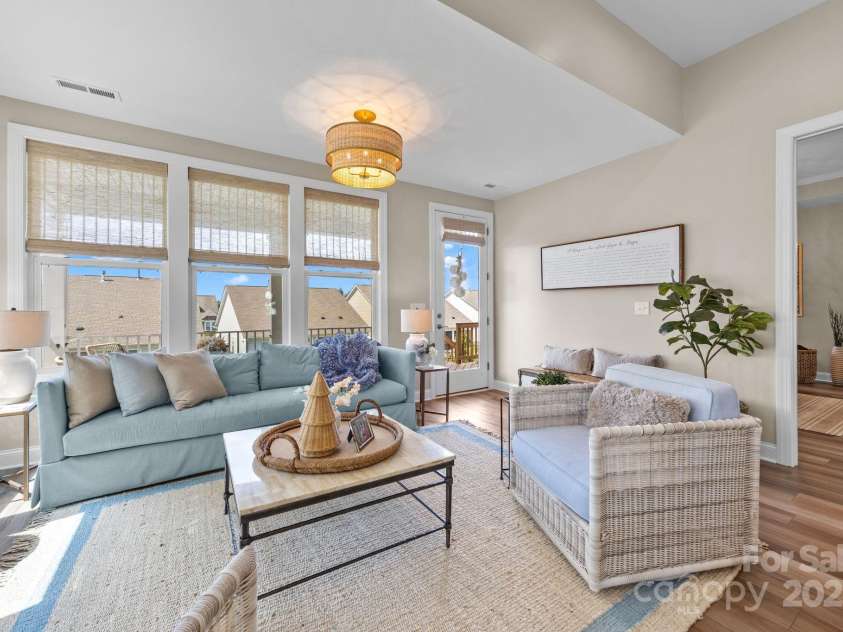 6025 Blissful Drive, Charlotte, NC 28215.  MLS# CAR4300441, YatesRealty ID 2048. 