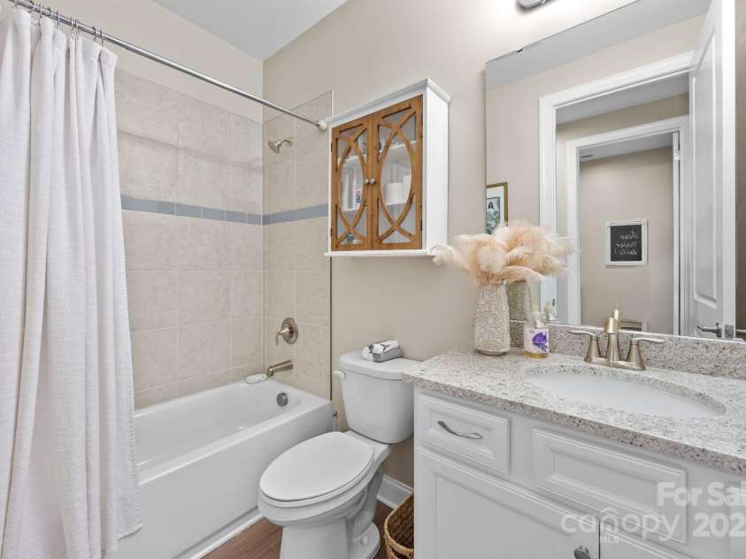 6025 Blissful Drive, Charlotte, NC 28215.  MLS# CAR4300441, YatesRealty ID 2048. 