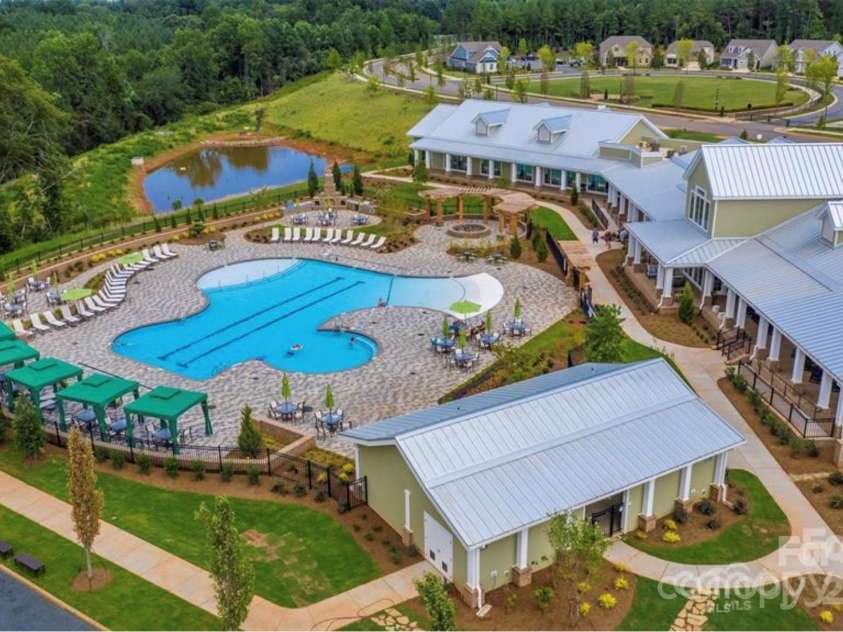 6025 Blissful Drive, Charlotte, NC 28215.  MLS# CAR4300441, YatesRealty ID 2048. 
