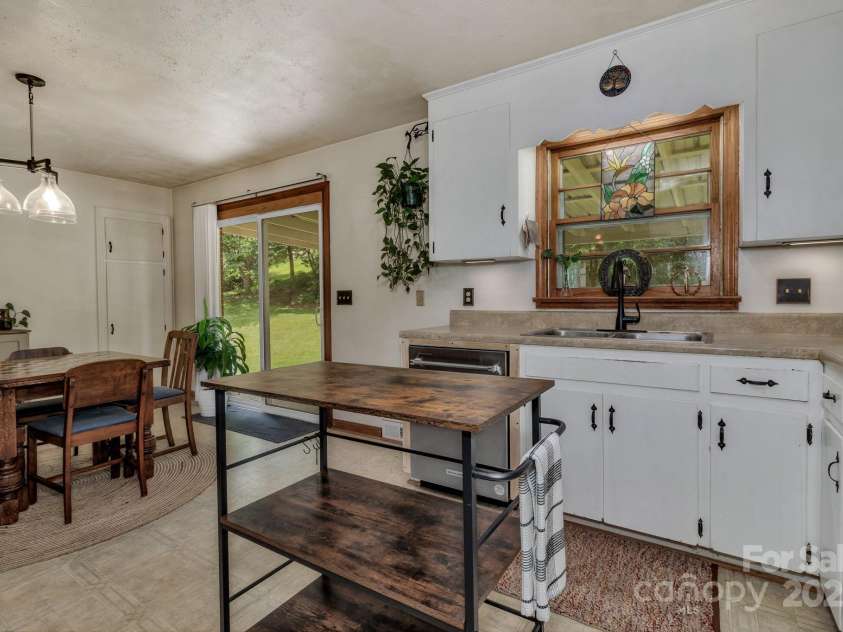 53 Belmont Street, Canton, NC 28716.  MLS# CAR4265997, YatesRealty ID 20480. 