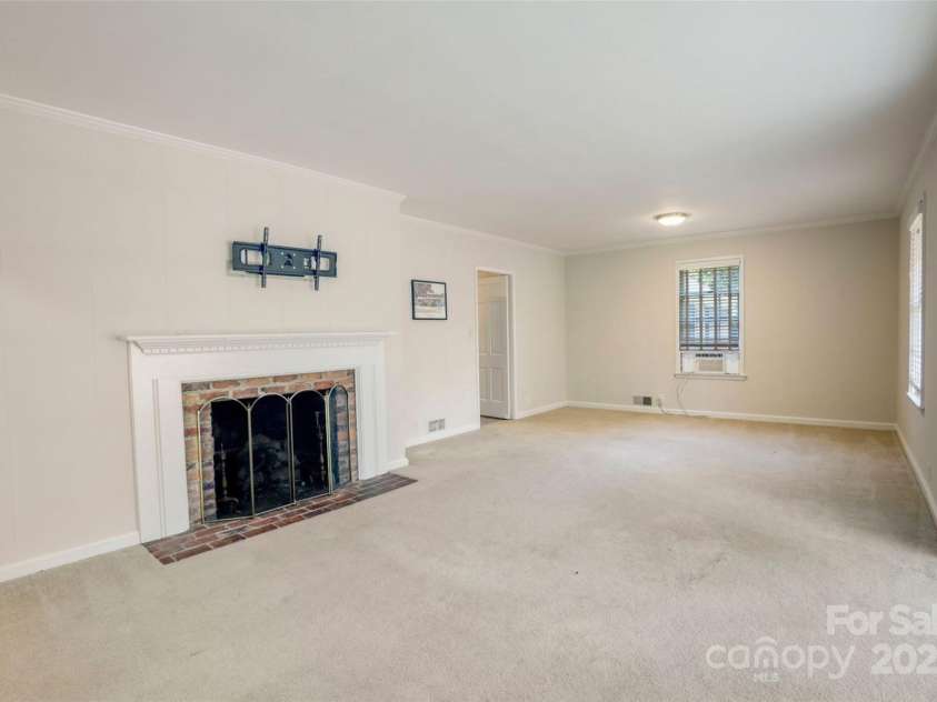 1010 Forest Drive, Lancaster, SC 29720.  MLS# CAR4264751, YatesRealty ID 20482. 