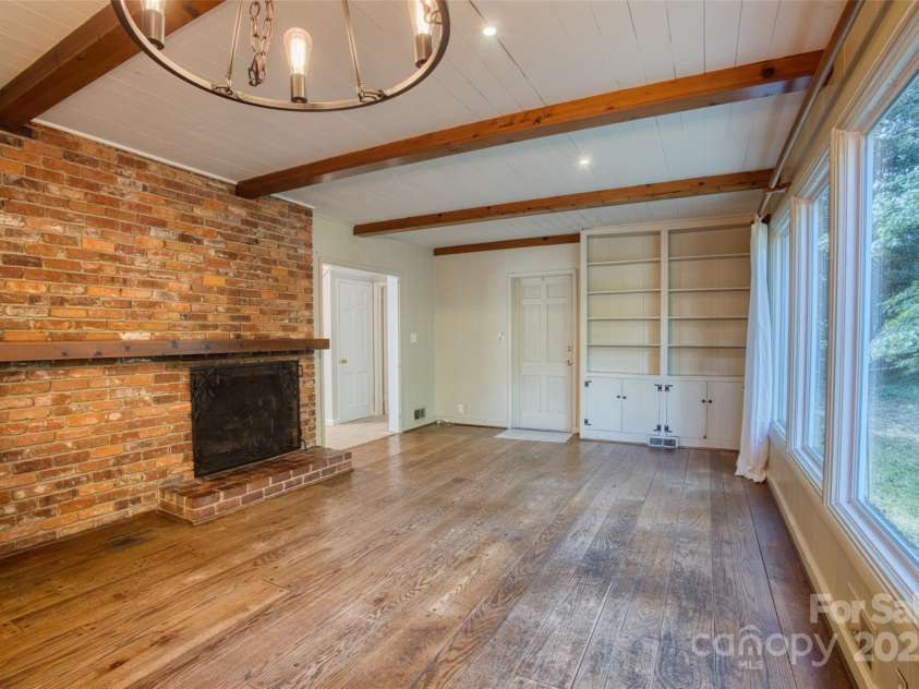 1010 Forest Drive, Lancaster, SC 29720.  MLS# CAR4264751, YatesRealty ID 20482. 