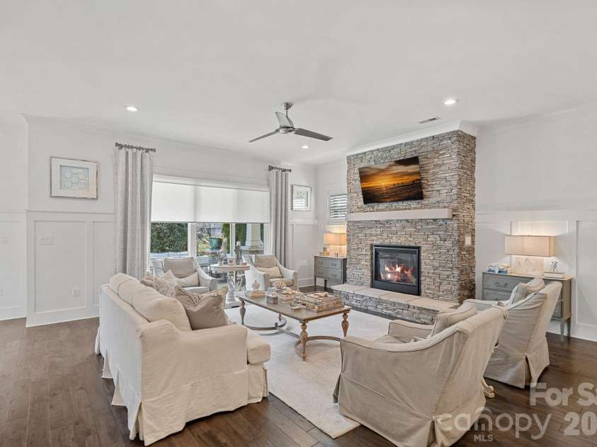 744 Amalfi Drive, Davidson, NC 28036.  MLS# CAR4351624, YatesRealty ID 20482. 