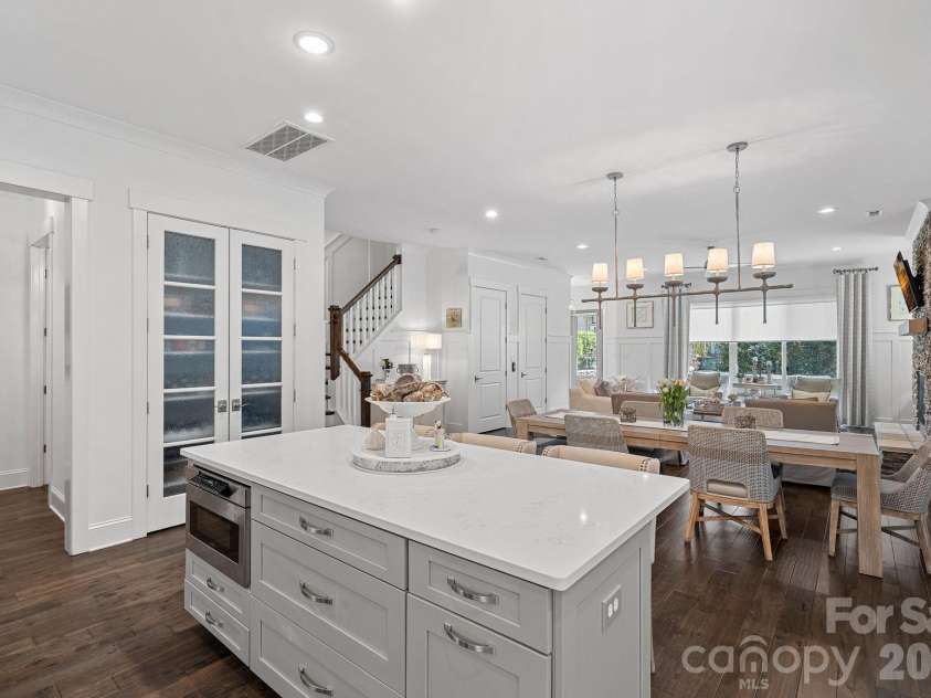 744 Amalfi Drive, Davidson, NC 28036.  MLS# CAR4351624, YatesRealty ID 20482. 