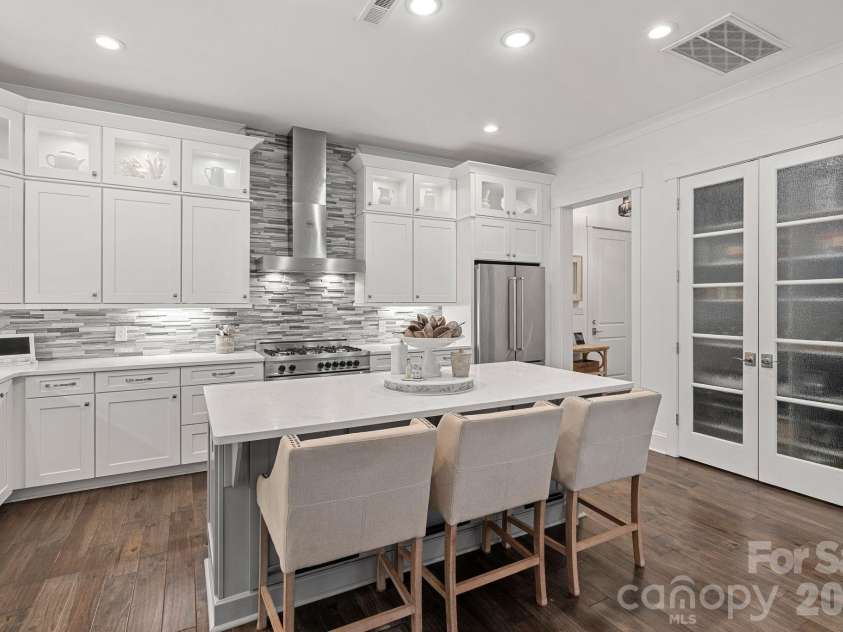 744 Amalfi Drive, Davidson, NC 28036.  MLS# CAR4351624, YatesRealty ID 20482. 