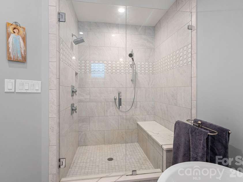 744 Amalfi Drive, Davidson, NC 28036.  MLS# CAR4351624, YatesRealty ID 20482. 