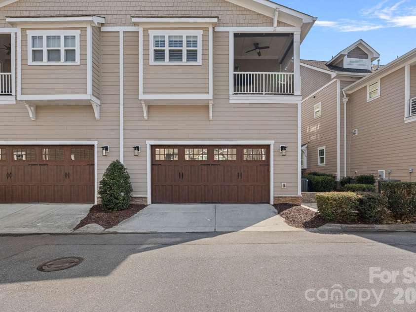 744 Amalfi Drive, Davidson, NC 28036.  MLS# CAR4351624, YatesRealty ID 20482. 
