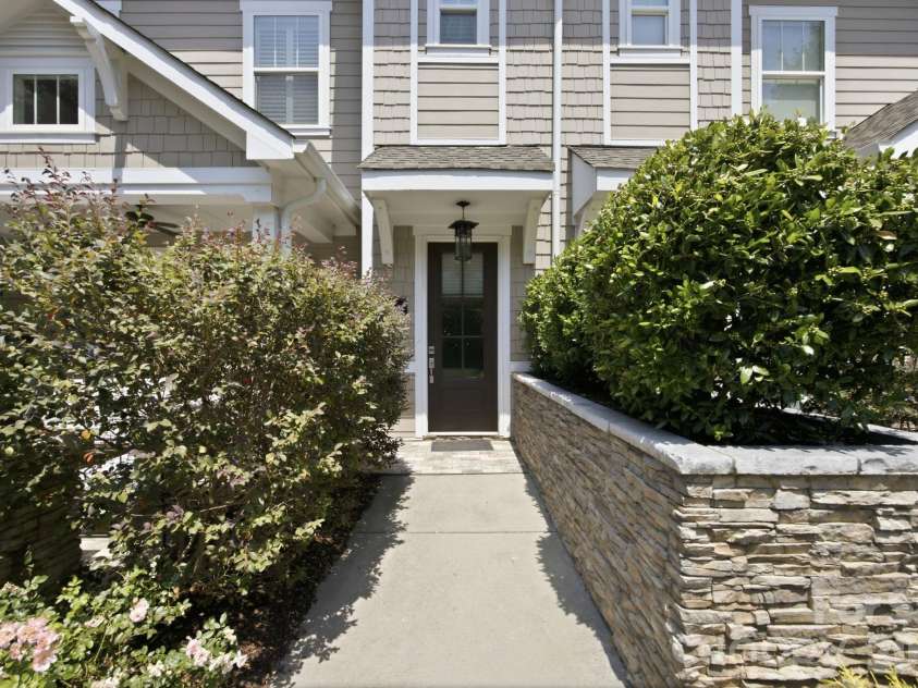 744 Amalfi Drive, Davidson, NC 28036.  MLS# CAR4400589, YatesRealty ID 20482. 