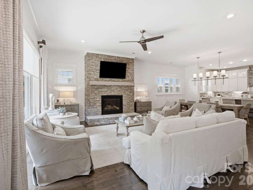 744 Amalfi Drive, Davidson, NC 28036.  MLS# CAR4400589, YatesRealty ID 20482. 