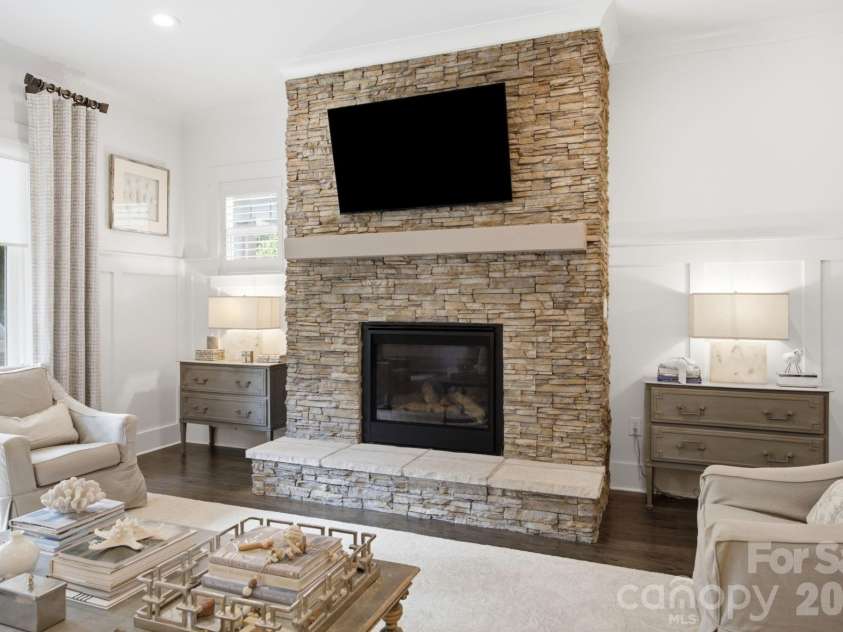 744 Amalfi Drive, Davidson, NC 28036.  MLS# CAR4400589, YatesRealty ID 20482. 