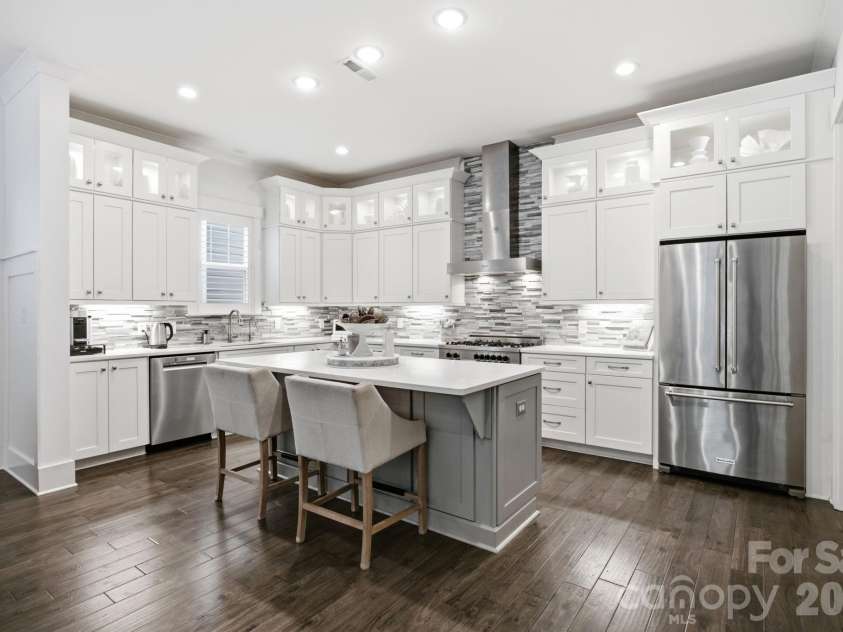 744 Amalfi Drive, Davidson, NC 28036.  MLS# CAR4400589, YatesRealty ID 20482. 