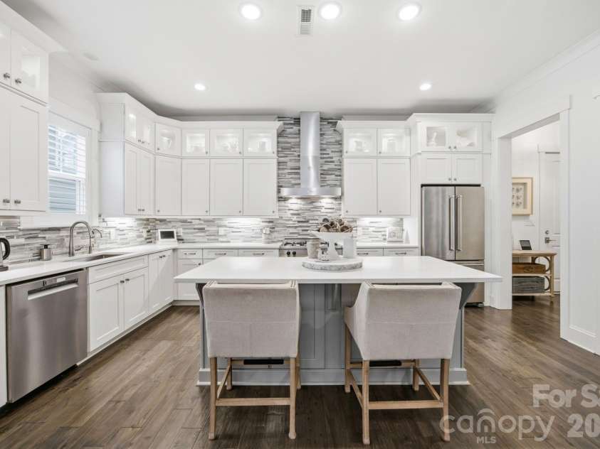 744 Amalfi Drive, Davidson, NC 28036.  MLS# CAR4400589, YatesRealty ID 20482. 