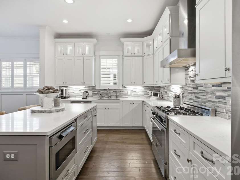 744 Amalfi Drive, Davidson, NC 28036.  MLS# CAR4400589, YatesRealty ID 20482. 