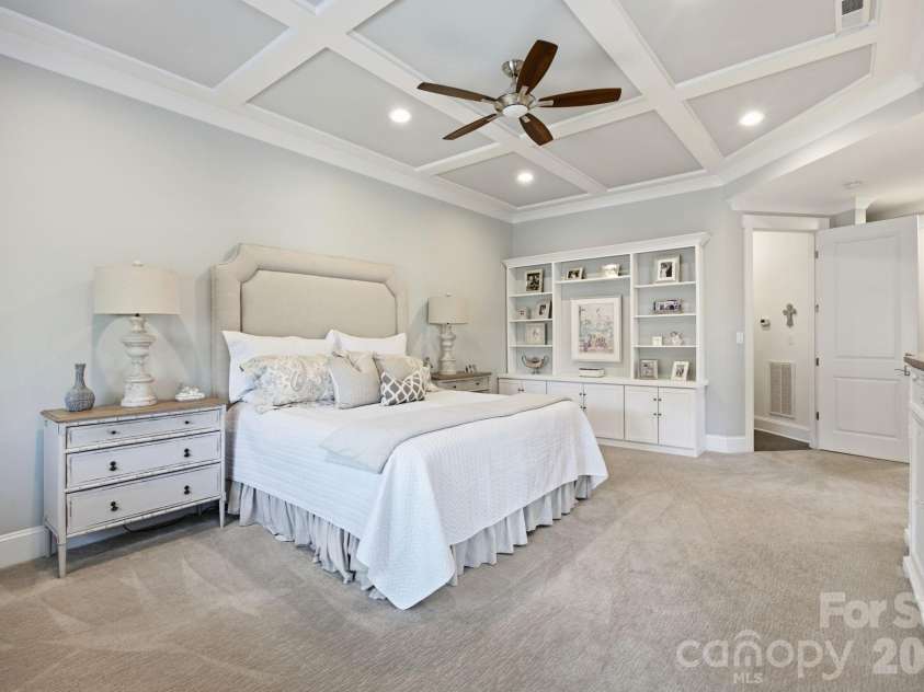 744 Amalfi Drive, Davidson, NC 28036.  MLS# CAR4400589, YatesRealty ID 20482. 