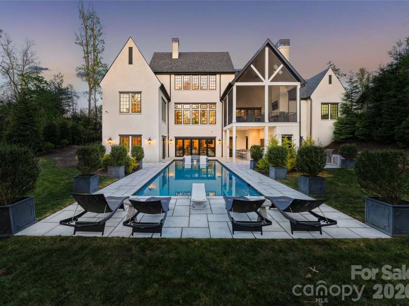 6 Stansbury Drive, Asheville, NC 28803.  MLS# CAR4377090, YatesRealty ID 20483. 