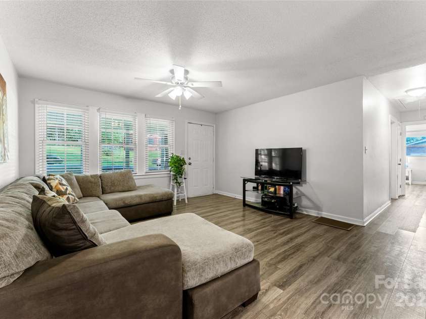 106 Valley Road, York, SC 29745.  MLS# CAR4267537, YatesRealty ID 20484. 