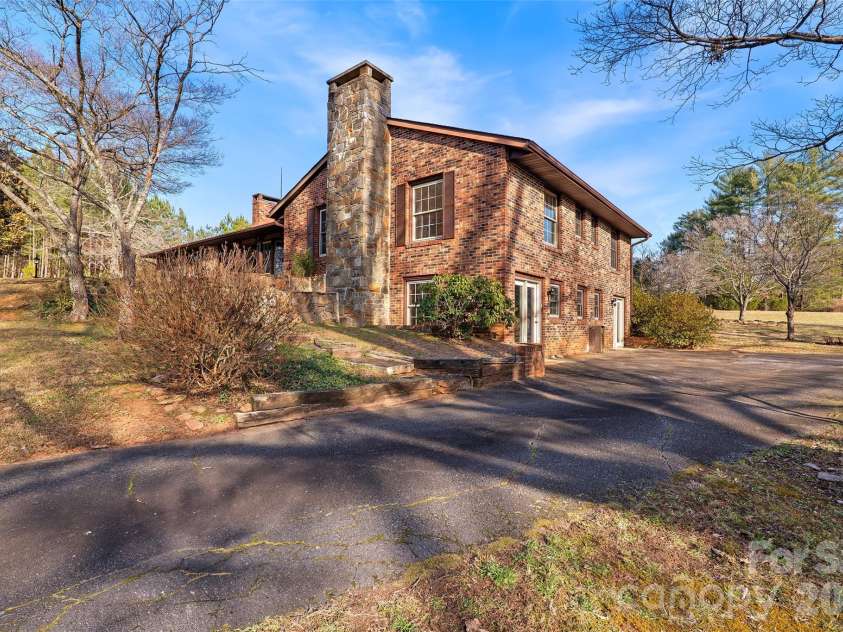 591 Landrum Road, Columbus, NC 28722.  MLS# CAR4337351, YatesRealty ID 20484. 