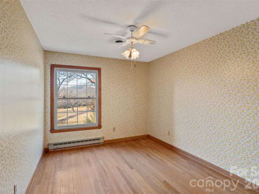 591 Landrum Road, Columbus, NC 28722.  MLS# CAR4337351, YatesRealty ID 20484. Dining Room