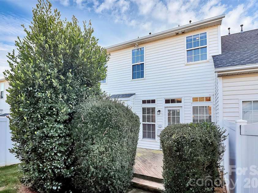 16874 Hugh Torance Parkway, Huntersville, NC 28078.  MLS# CAR4334001, YatesRealty ID 20486. 