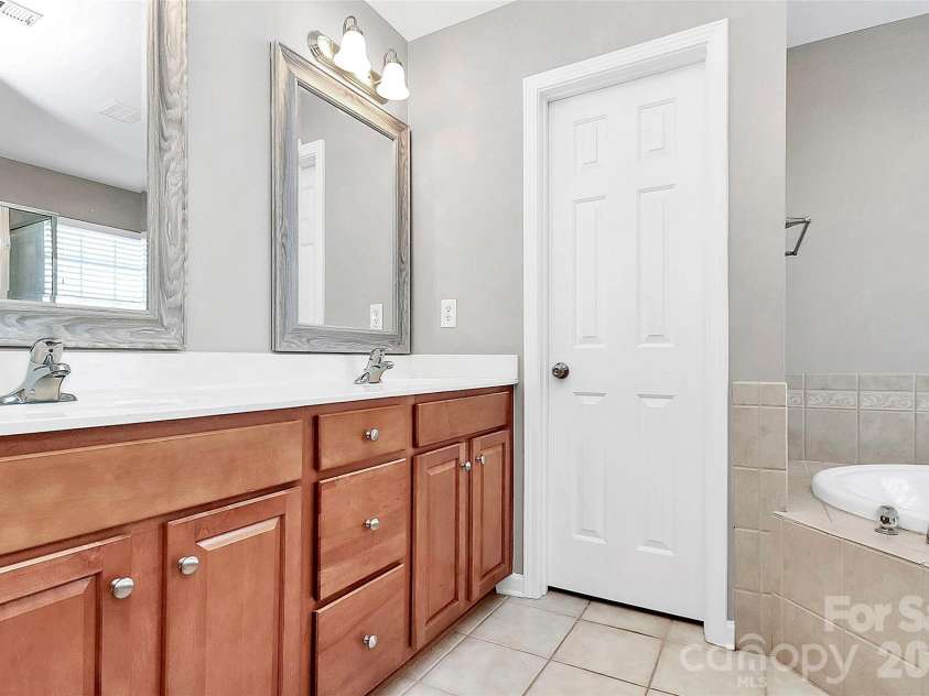 16874 Hugh Torance Parkway, Huntersville, NC 28078.  MLS# CAR4404023, YatesRealty ID 20486. 