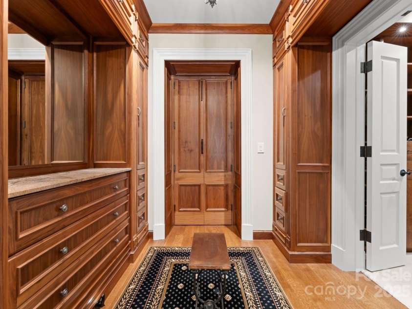 5030 Hardison Road, Charlotte, NC 28226.  MLS# CAR4250642, YatesRealty ID 20486. 