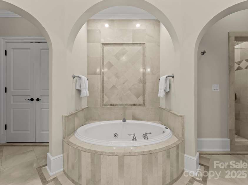 5030 Hardison Road, Charlotte, NC 28226.  MLS# CAR4250642, YatesRealty ID 20486. 