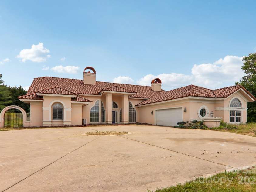 69 Sprouse Town Road, Weaverville, NC 28787.  MLS# CAR4271502, YatesRealty ID 20487. 