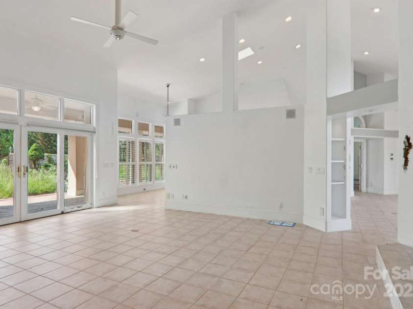 69 Sprouse Town Road, Weaverville, NC 28787.  MLS# CAR4271502, YatesRealty ID 20487. 