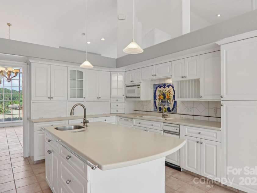 69 Sprouse Town Road, Weaverville, NC 28787.  MLS# CAR4271502, YatesRealty ID 20487. 