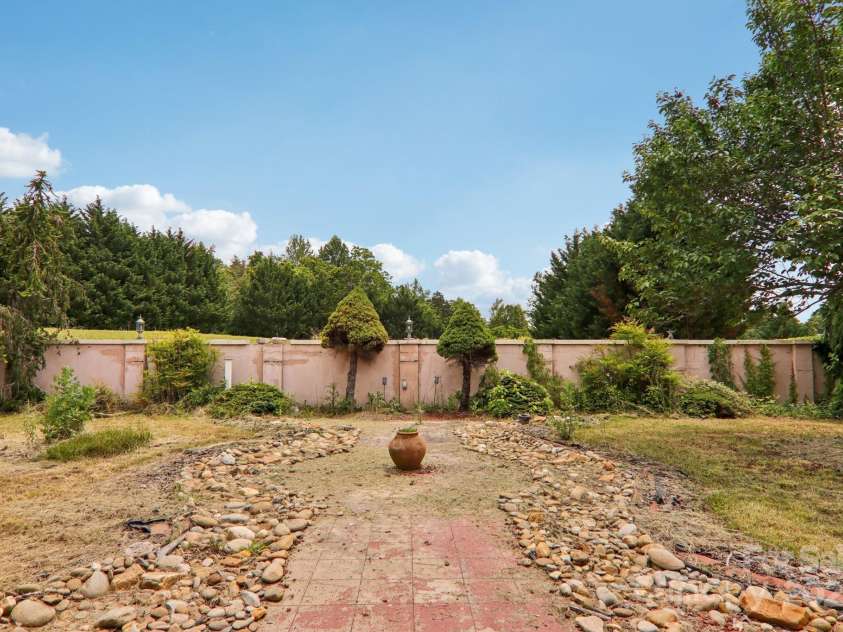 69 Sprouse Town Road, Weaverville, NC 28787.  MLS# CAR4271502, YatesRealty ID 20487. 