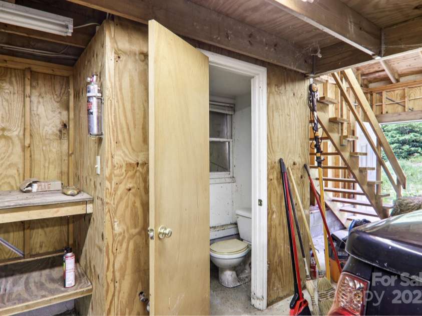 69 Sprouse Town Road, Weaverville, NC 28787.  MLS# CAR4271502, YatesRealty ID 20487. 