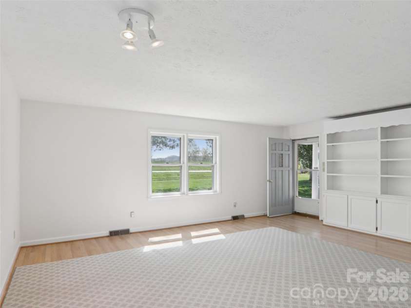 927 Ladson Road, Mills River, NC 28759.  MLS# CAR4370799, YatesRealty ID 20487. 