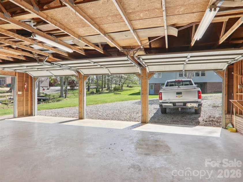 927 Ladson Road, Mills River, NC 28759.  MLS# CAR4370799, YatesRealty ID 20487. 