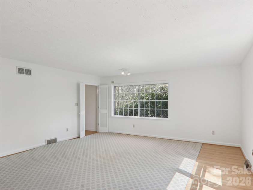 927 Ladson Road, Mills River, NC 28759.  MLS# CAR4370799, YatesRealty ID 20487. Apartment den