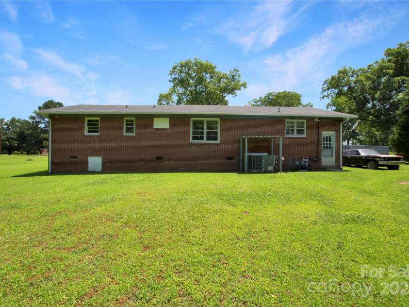 1145 Craigbrow Circle, Chester, SC 29706.  MLS# CAR4270671, YatesRealty ID 20488. 