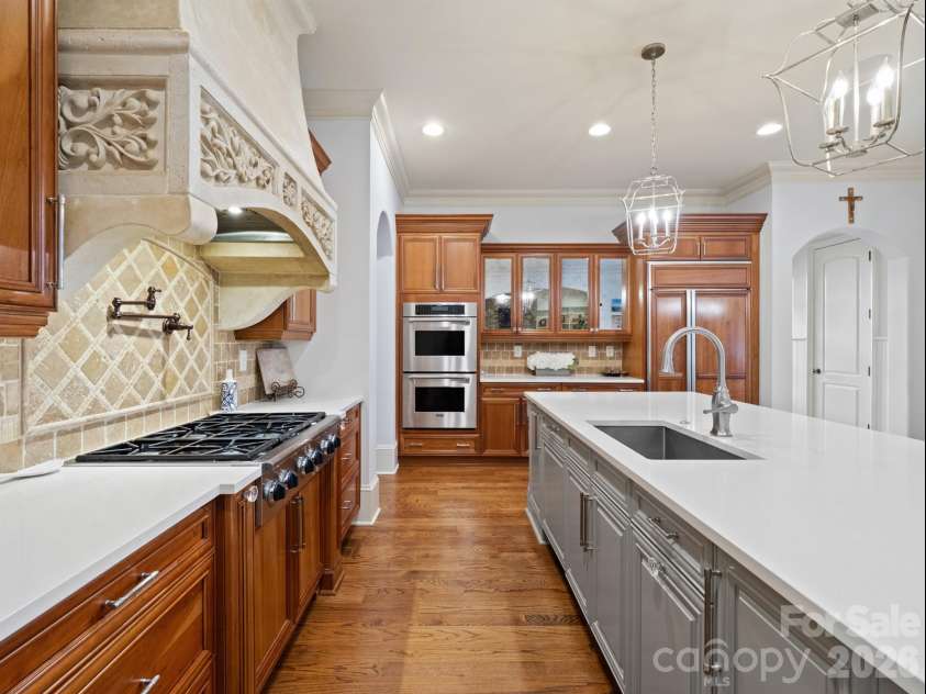 229 Wrenwood Lane, Charlotte, NC 28211.  MLS# CAR4333532, YatesRealty ID 20489. 