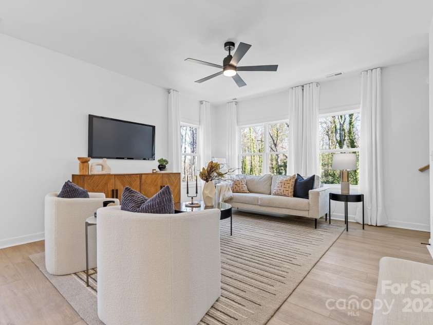 3713 Lou Ann Avenue, Charlotte, NC 28208.  MLS# CAR4210331, YatesRealty ID 20489. 