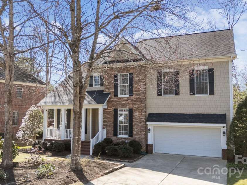 1011 Columbine Road, Asheville, NC 28803.  MLS# CAR4231603, YatesRealty ID 2049. 