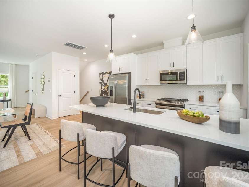 3709 Lou Ann Avenue, Charlotte, NC 28208.  MLS# CAR4326994, YatesRealty ID 20490. 