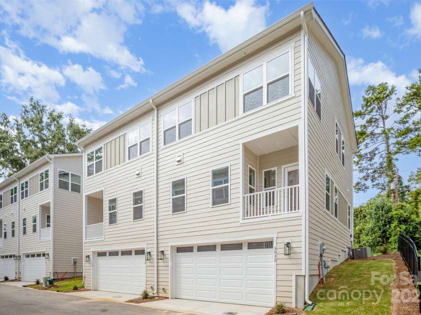 3928 Hager Drive, Charlotte, NC 28208.  MLS# CAR4295854, YatesRealty ID 20493. 