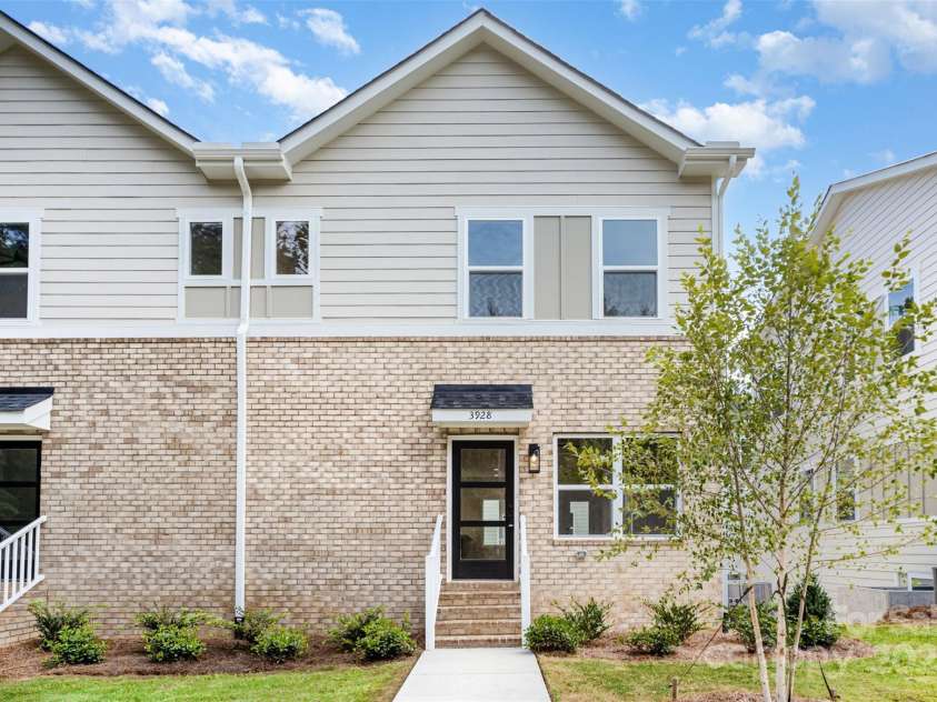 3928 Hager Drive, Charlotte, NC 28208.  MLS# CAR4295854, YatesRealty ID 20493. 