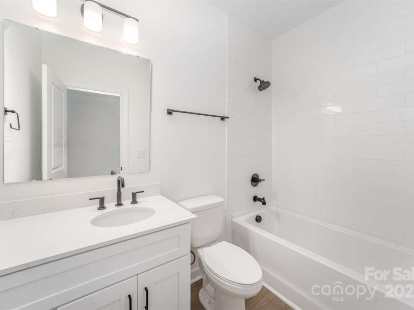 3928 Hager Drive, Charlotte, NC 28208.  MLS# CAR4295854, YatesRealty ID 20493. 