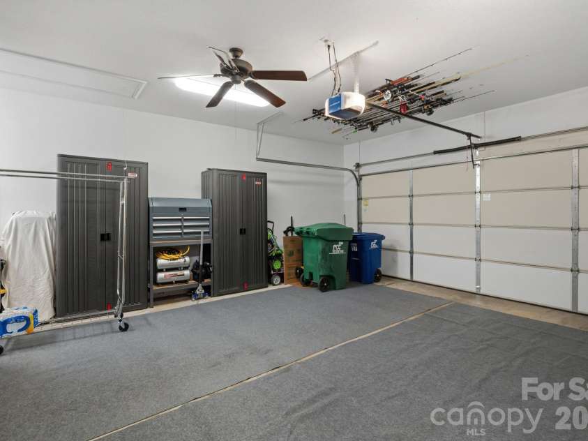 57 Outlook Circle, Swannanoa, NC 28778.  MLS# CAR4375791, YatesRealty ID 20493. 