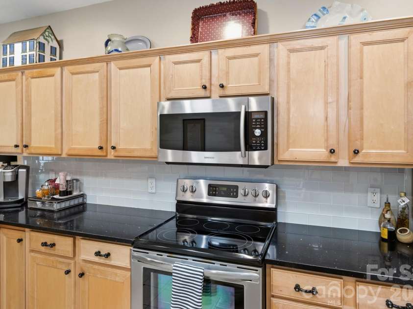 57 Outlook Circle, Swannanoa, NC 28778.  MLS# CAR4375791, YatesRealty ID 20493. Stainless appliances make this beautiful kitchen shine!