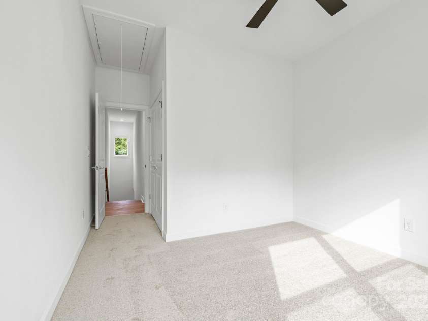 3924 Hager Drive, Charlotte, NC 28208.  MLS# CAR4264220, YatesRealty ID 20494. 
