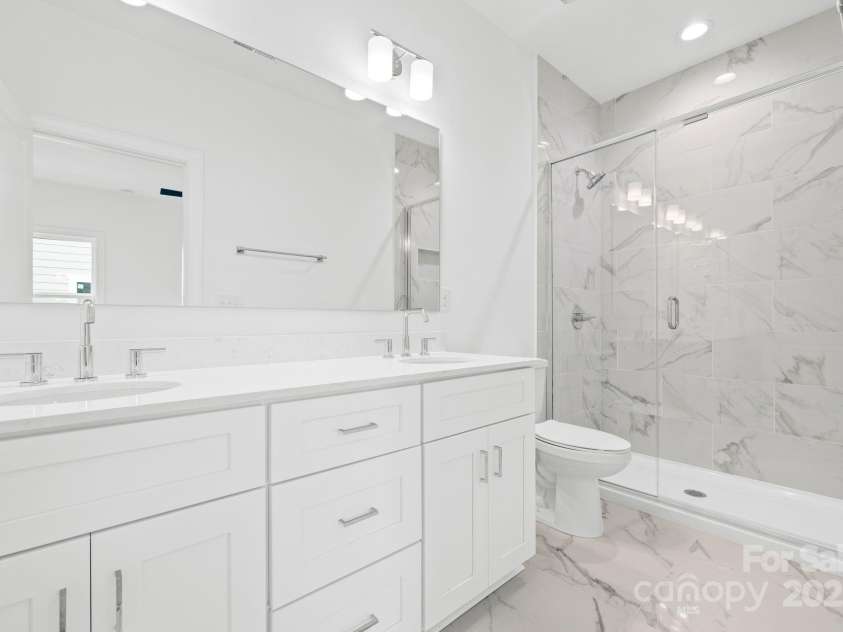 3924 Hager Drive, Charlotte, NC 28208.  MLS# CAR4264220, YatesRealty ID 20494. 